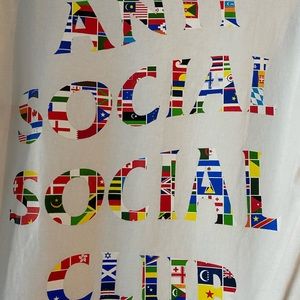 Rare 2017 drop ASSC tshirt w/ world flags. Size S. White. BRAND NEW NO TAGS